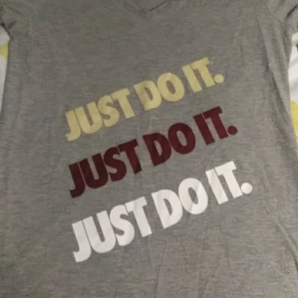 Nike t-shirt - Picture 3 of 3